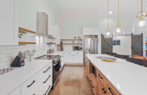 Cedar House | Leelanau Day Tripper - Modern Barndominium Retreat | Sauna Bikes Beaches W