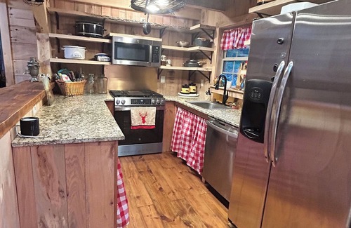 Joppa Cabin | Leesa’s Cozy Cabin in Union Grove