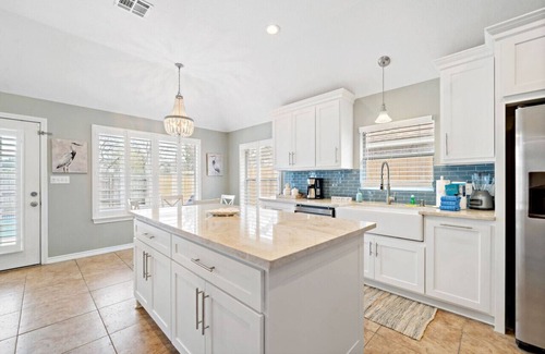 Clear Lake Shores House | Leeward - Baybreeze Grove