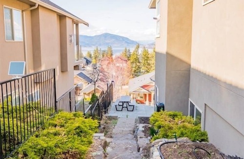 Southwest Mission House | Legal Lakeview 2-bed 2-bath Entire Suite