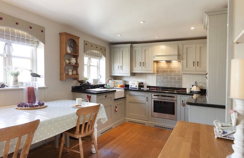Holt Cottage | Legion Cottages - a self catering cottage that sleeps 4 guests in 2 bedrooms