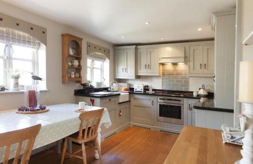 Holt House | Legion Cottages