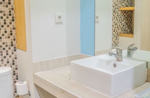 Bendungan Hilir Hotel | LeGreen Suite Poso