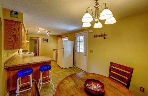 Wooster Cottage | Lehr Court Cottage - Home in the Heart of Wooster