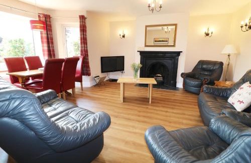 Shepton Mallet House | Leigh Holt