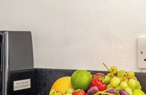 Pembridge Apartment | Leinster Square Deluxe Apartment in Central London