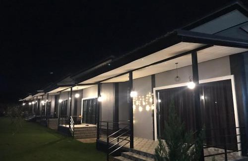 Nong Nam Daeng House | Lek Village Khaoyai