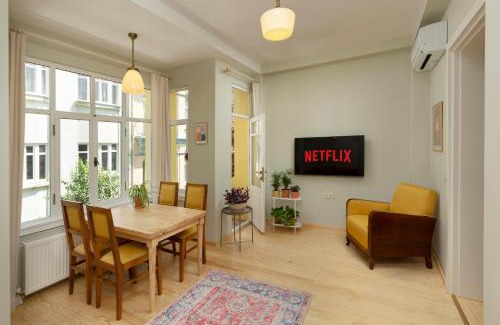 Cihangir Apartment | Lemon Apartments