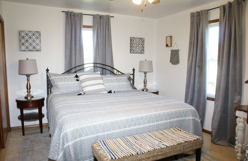 Middlebury Other | Lemon Hill Amish Guest House. . . an Amish themed, whole house experience.