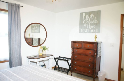 Middlebury Other | Lemon Hill Amish Guest House. . . an Amish themed, whole house experience.