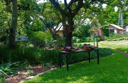 Muldersdrift House | Lemon Thorn Cottage for 2 People With Wonderful Private Terrace in Garden!