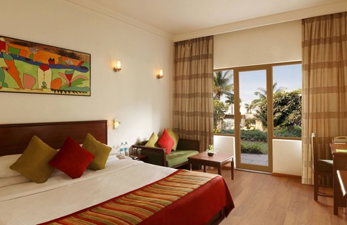 Ellis Bridge Hotel | Lemon Tree Hotel, Ahmedabad