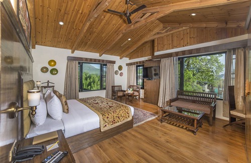 Srinagar Hotel | Lemon Tree Hotel Srinagar
