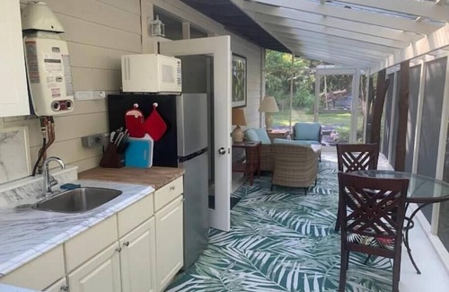 Mountain View Apartment | Lemon Tree Lanai