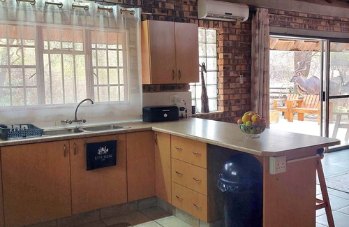Marloth Park House | Lenny's Den - meet the wildlife!