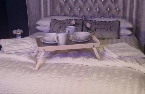 Hapsford House | Lenox Bed and Breakfast