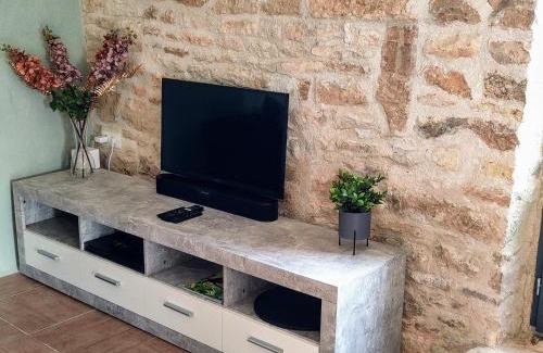 Empure House | Les Écuries