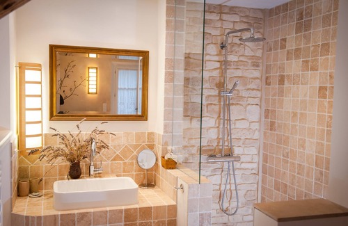 Tourrettes-sur-Loup Bed & Breakfast | Les 4 éléments