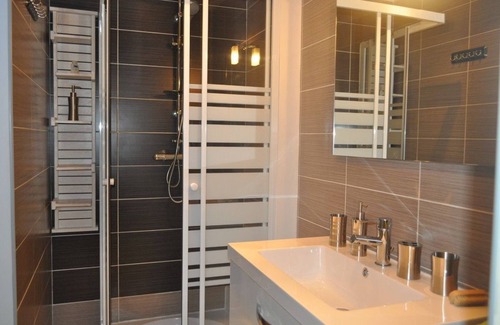 Levelay Bed & Breakfast | Les Acacias