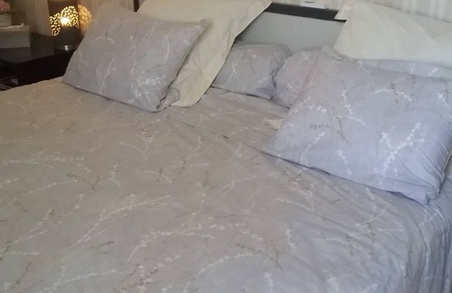 Levelay Bed & Breakfast | Les Acacias