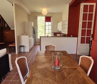Versainville House | Les Arcades du Chateau