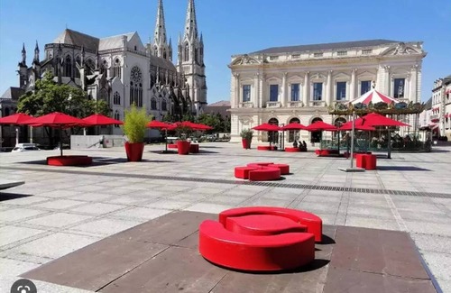 Cholet Apartment | Les Arcades Studio Coeur De Ville, Cholet, Wi-fi, Netflix, Canal