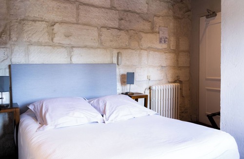 Villeneuve-les-Avignon Hotel | Les Cèdres