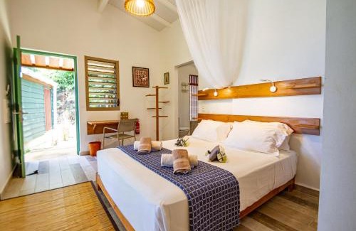 Bouillante Cabin | Les Cabanes Perchées