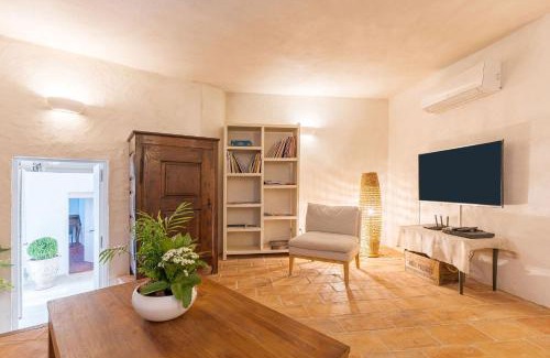 Ledenon House | Les Calades