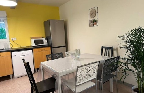 Chilly-le-Vignoble Apartment | Les Carnets de Voyages, a comfortable artists' residency!