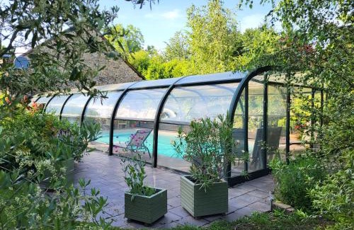 Chamboulive House | Les Causeries du Monde