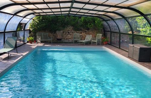 Chamboulive House | Les Causeries du Monde