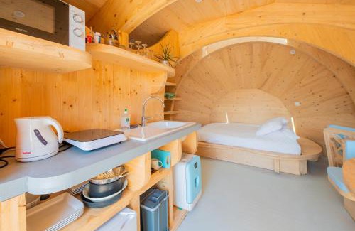 Neuvic Cabin | Les chaumières de Brameix