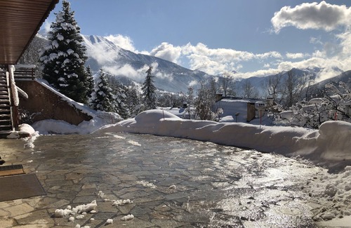 La Salle-les-Alpes Ski Chalet | Les Chenapans, happiness in a big chalet!
