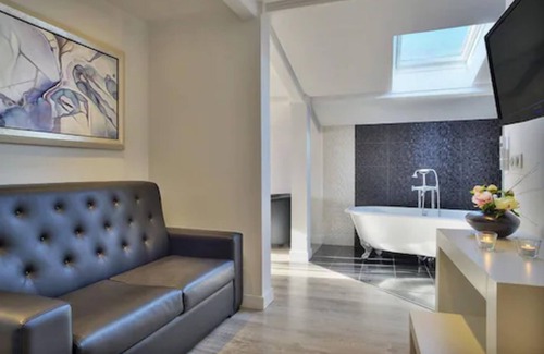 Blanquefort Hotel | Les Criquets Hôtel & Spa