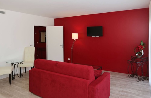 Blanquefort Hotel | Les Criquets Hôtel & Spa