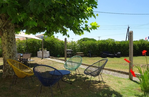 Quartier des Boucholeurs House | Les Demeures de Mentor-Romard, classified 4* for 10 people, near beaches