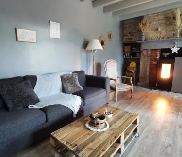 Rom House | Les Gîtes de la Roche Élie