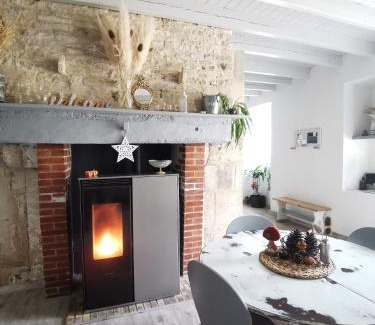 Rom House | Les Gîtes de la Roche Élie