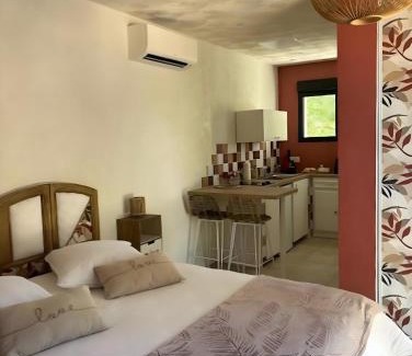 Cotignac Apartment | Les Gîtes W elles come