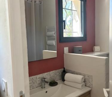 Cotignac Apartment | Les Gîtes W elles come