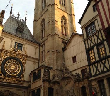 Saint-Germain-Village House | les gites du gr224