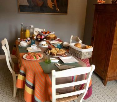 Bougy-lez-Neuville Bed & Breakfast | Les Glycines de Bougy