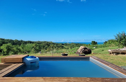 Sainte-Rose House | Les Hauts du Papillon - Swimming pool and sea view -