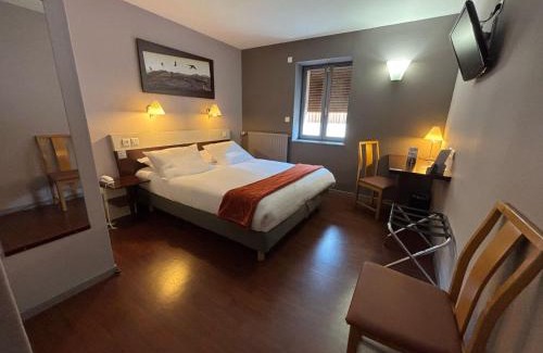 Orcines Hotel | Les Hirondelles