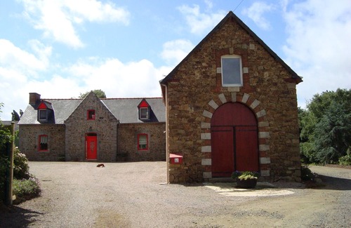 Plouagat House | LES HORTENSIAS SEASONAL HOLIDAY GITE