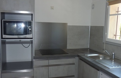 Les Issambres Apartment | Les Issambres, F2 in condominium with swimming pool 5 min walk from the beach