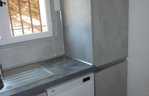 Les Issambres Apartment | Les Issambres, F2 in condominium with swimming pool 5 min walk from the beach