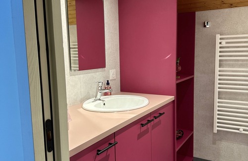 Fourneaux House | LES JARDINS DE CARIBOLE NEAR LYON AND ST-ETIENNE IN BEAUJOLAIS VERT