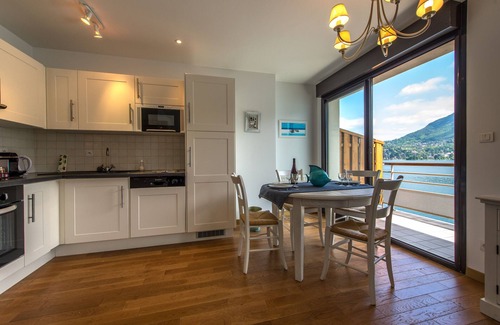 Duingt Apartment | LES LIBELLULES - STUDIO pieds dans l'eau, plage